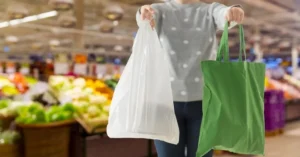 Read more about the article Why Grocery Stores Are Switching to Nonwoven Bags in 2025
